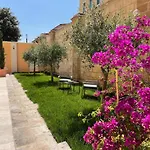 Palazzo Pitagora 4* Таранто