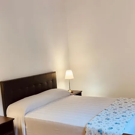 Palazzo Pitagora 招待所 4*