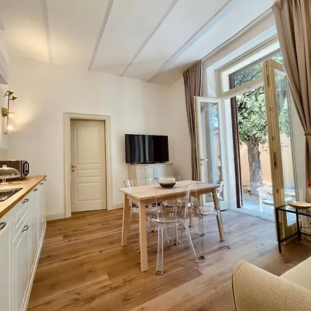 Palazzo Pitagora 招待所 塔兰托